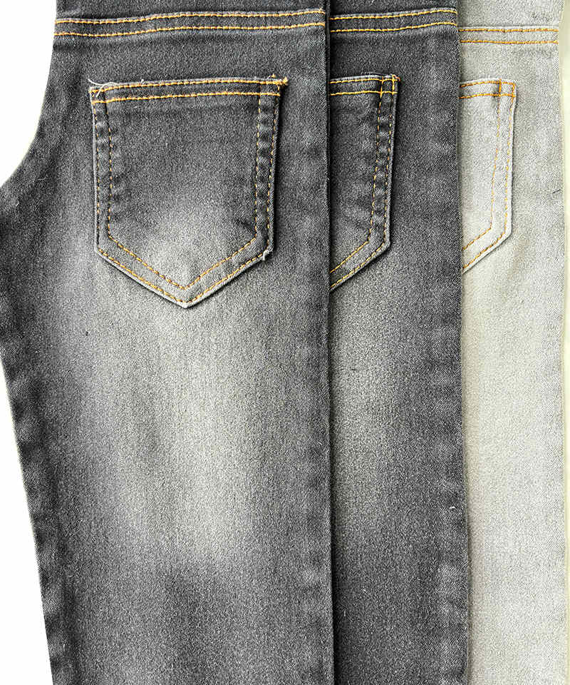 Negro/Negro 4/1 Satén Tejido denim elástico de peso medio#50040